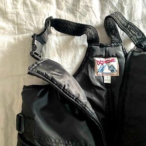 Black snowsuit overall (kids 8)